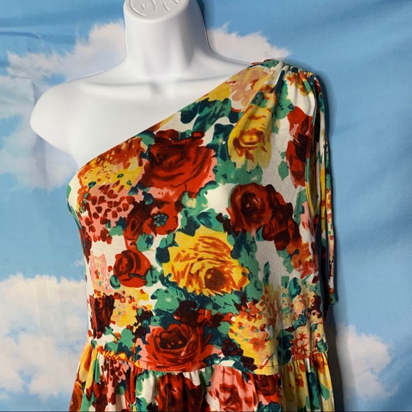 NWT- Sapa- One Shoulder Floral Dress size Medium - Picture 2 of 11